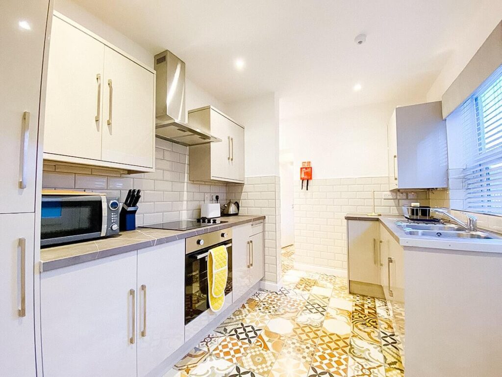St-John-Street-Kitchen-v1