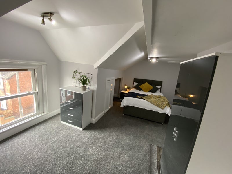 Ivy Rooms 3