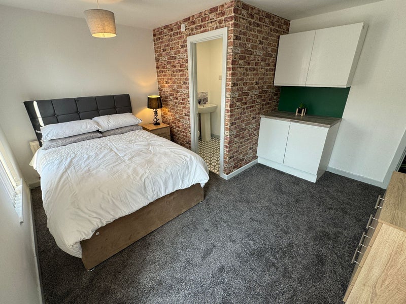 Edleston Road Bedroom 5