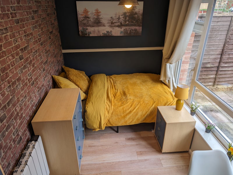 Lanark Walks Bedroom 1