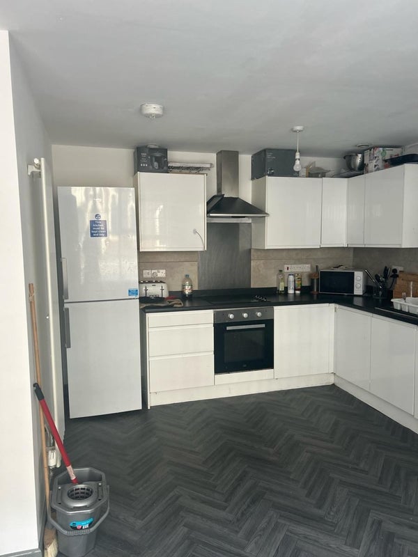 Uttoxeter Kitchen 2