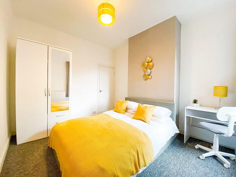 Dominic Street Room 3